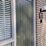 Hottub cottage deluxe, BBQ, 6p aan meer Gelderland Vakantiehuis *