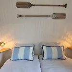 Vakantiehuis Hottub cottage deluxe, BBQ, 6p aan meer Gelderland *