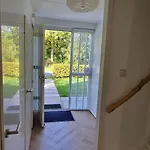 Hottub cottage deluxe, BBQ, 6p aan meer Gelderland
